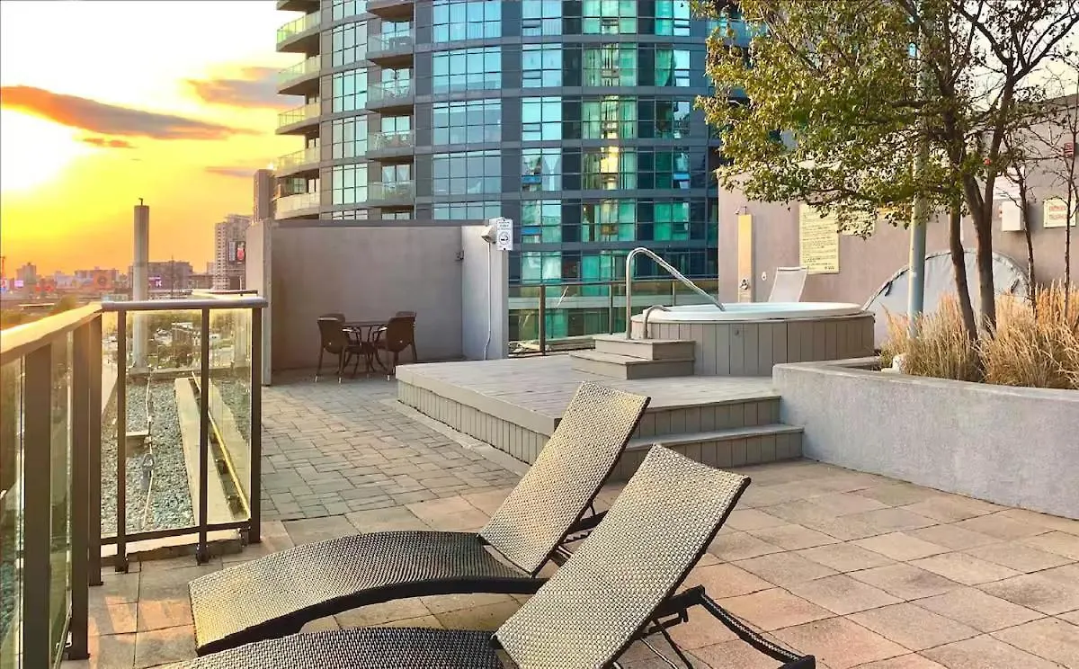 Downtown Cozy 1Br Condo- Steps From Lake & King Street Toronto