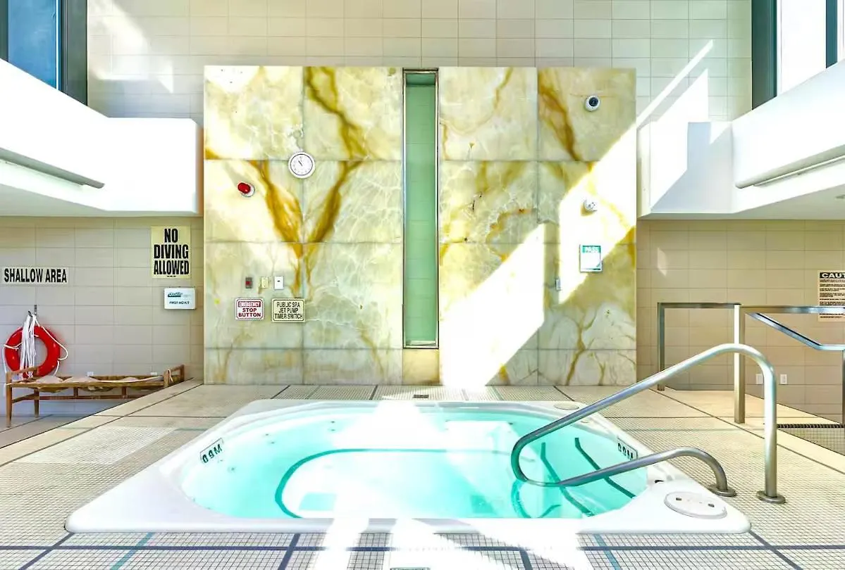 Downtown Cozy 1Br Condo- Steps From Lake & King Street Toronto 0*,  Canada