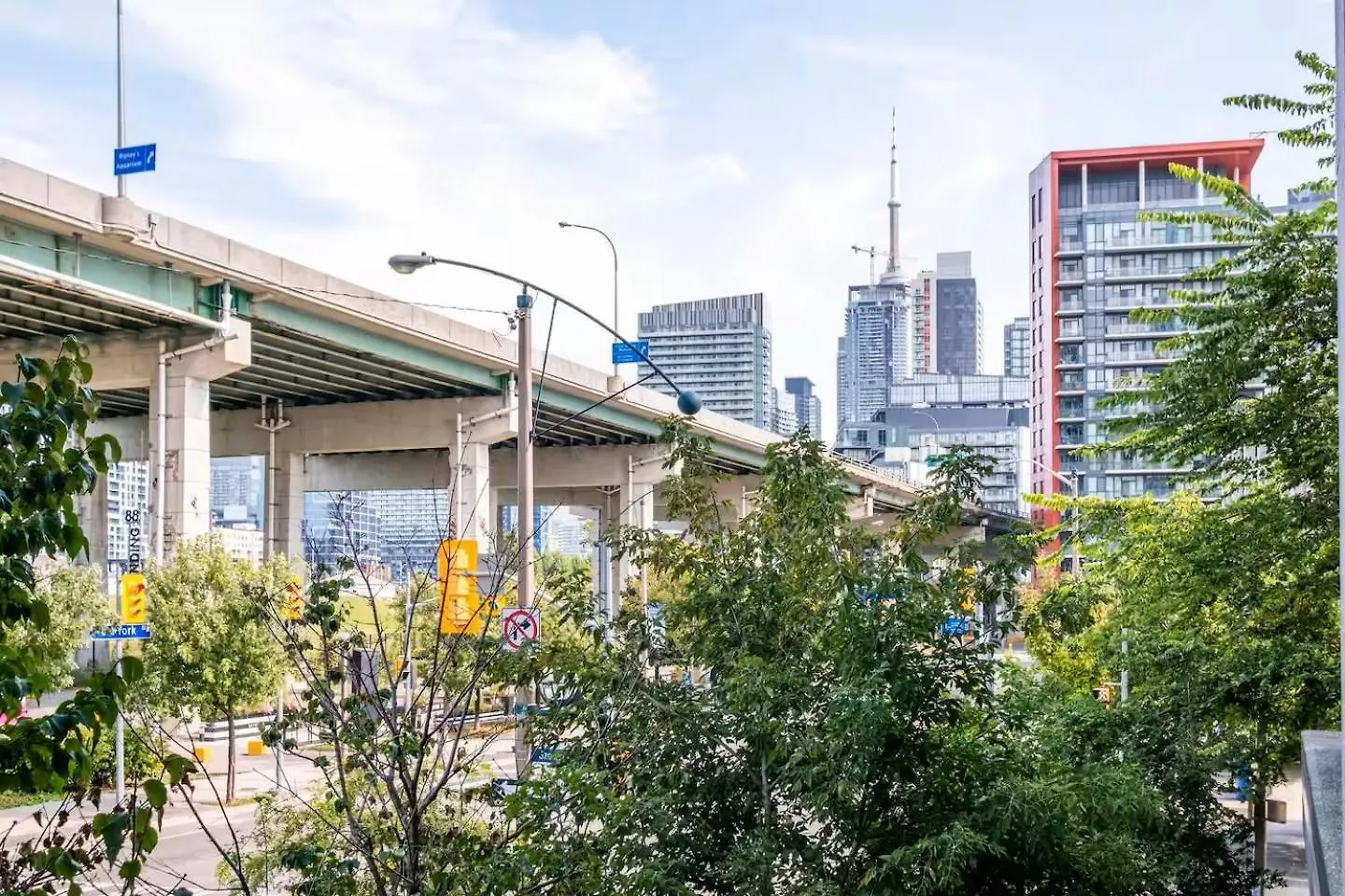 Downtown Cozy 1Br Condo- Steps From Lake & King Street Toronto 0*,  Canada